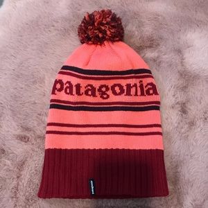 patagonia pom beanie